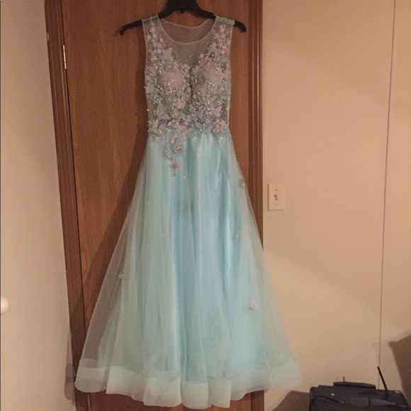 Prom Dress - Picture 3 of 3